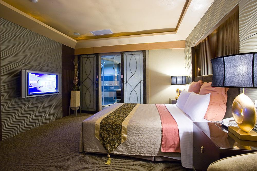 Crystal Business Motel Hsinchu City Exterior photo