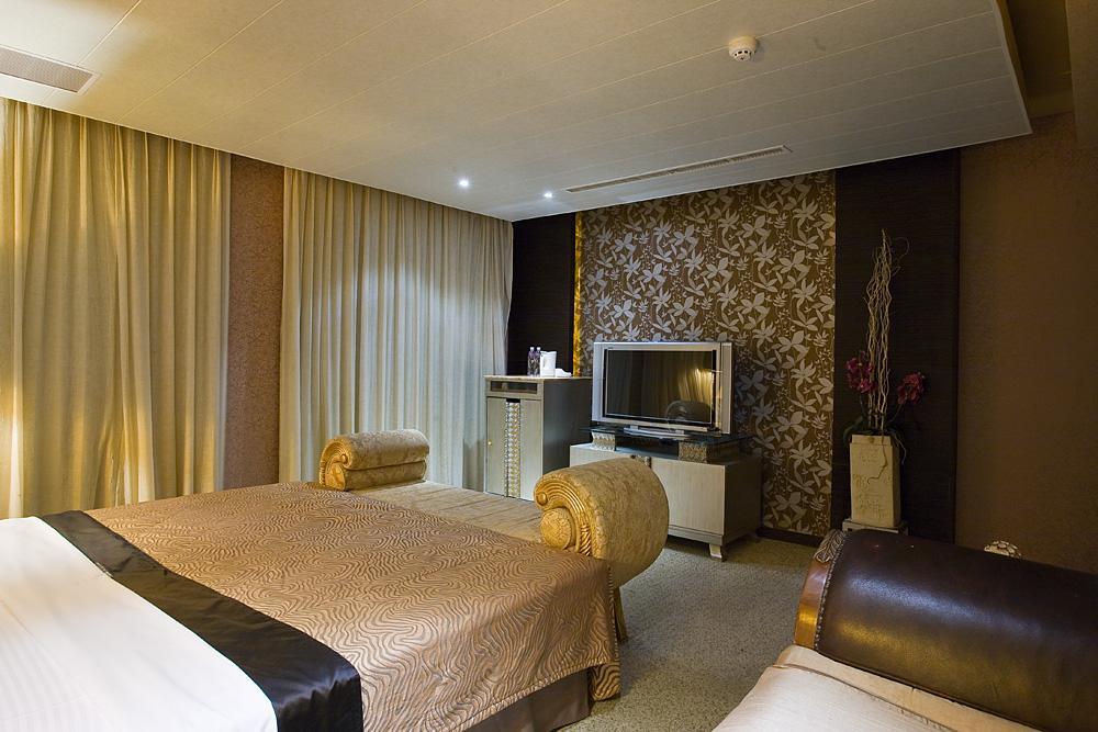 Crystal Business Motel Hsinchu City Exterior photo